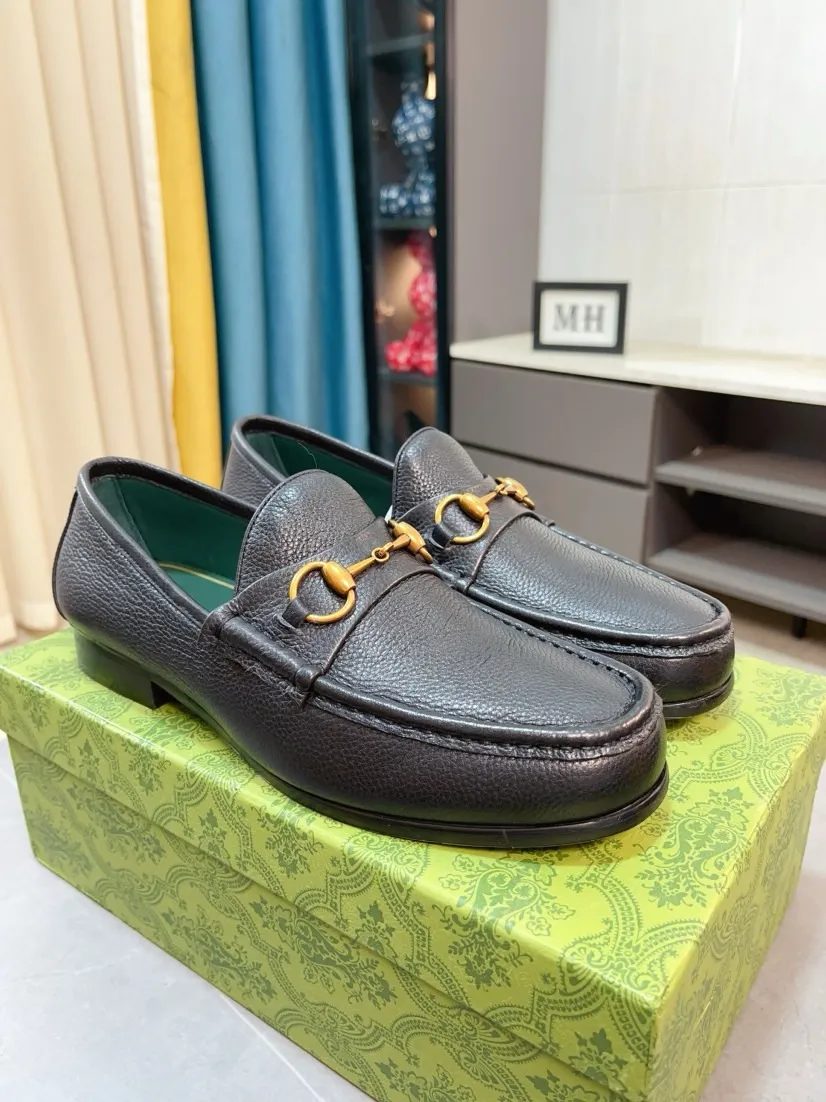 Men's Men's Shoes💰560🌹🌹[GUCCI] Gucci leather shoes are the most popular classic. Synchronized with the official website, the upper is made of Italian first-layer cowhide ➕cowhide lining, with unique brand and unique craftsmanship. Highlighting the hot style of the new year. Stop hesitating, stop wandering, get it now. Number: 38--44